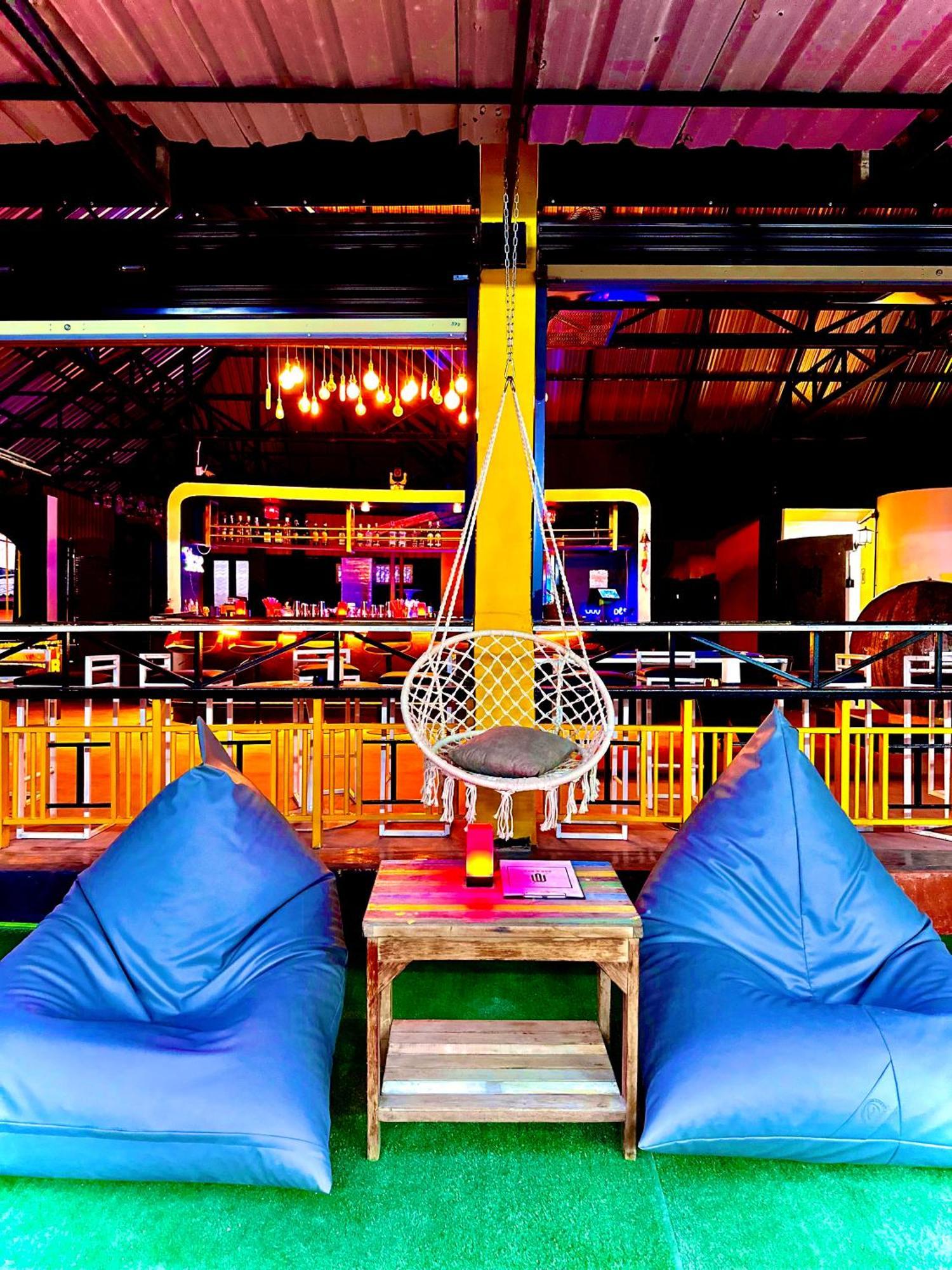 Mbar Hostel Haad Rin Exterior foto